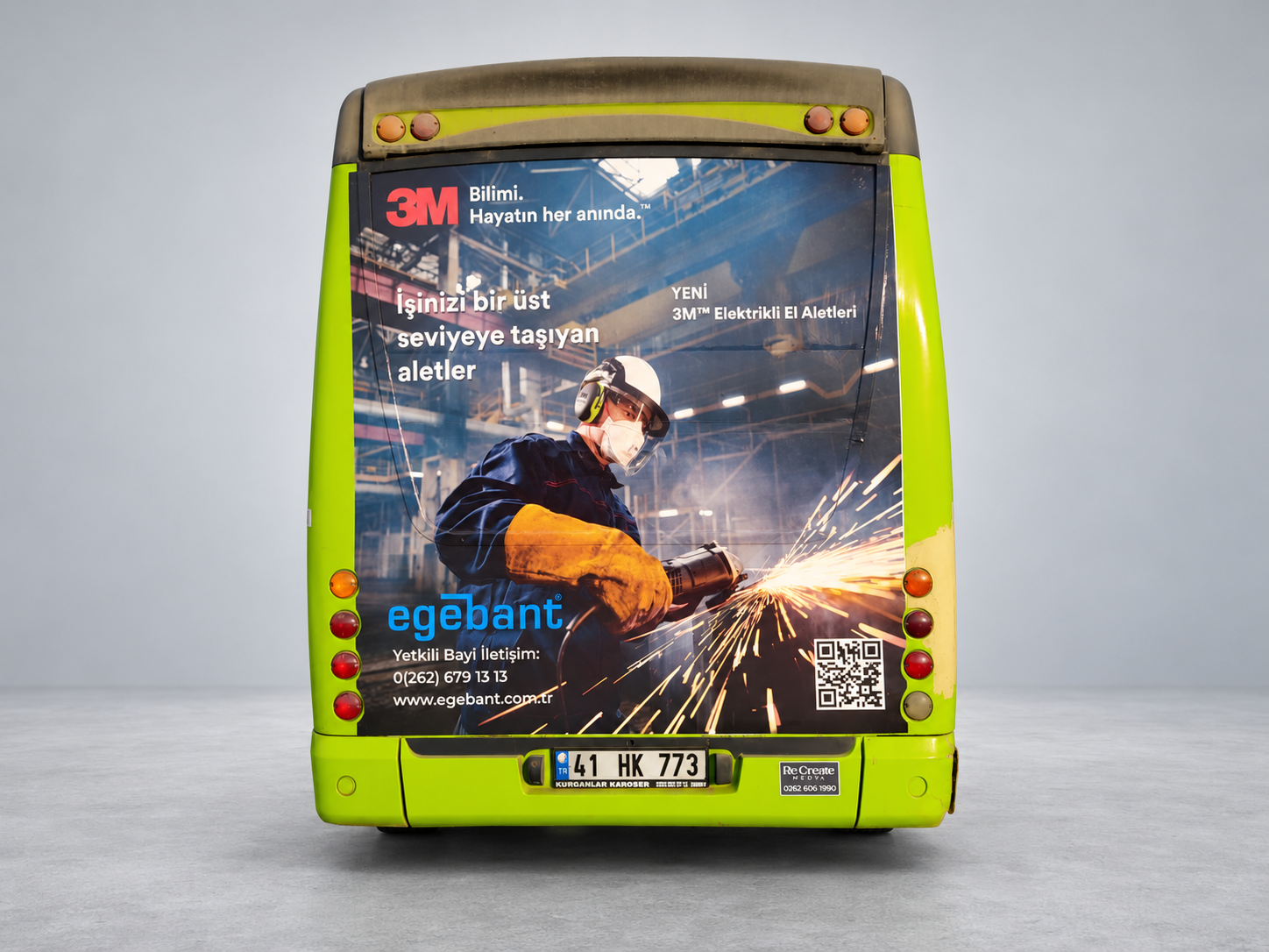 Egebant — otobüs reklamı