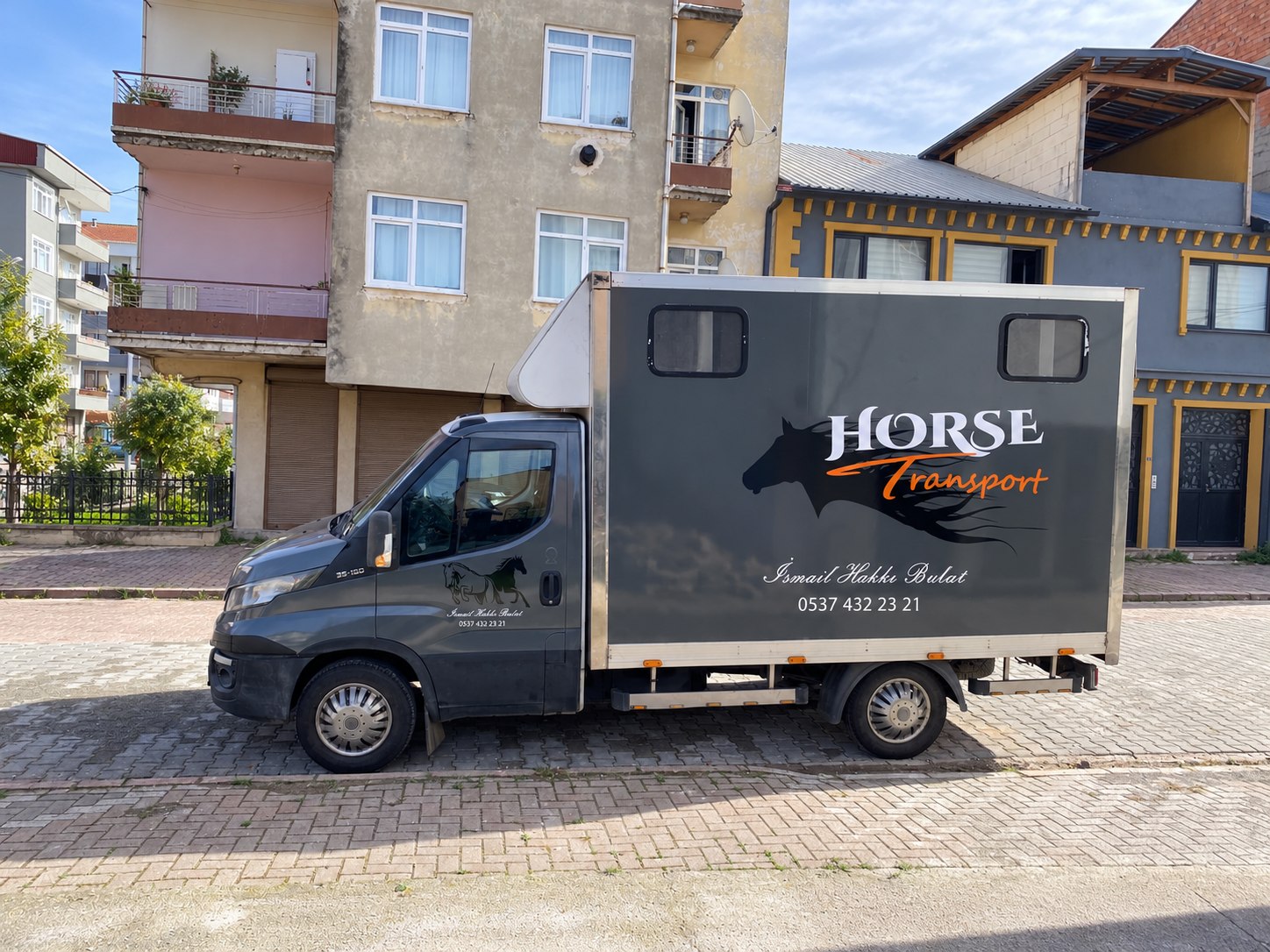 Horse Transport — Araç Kaplama